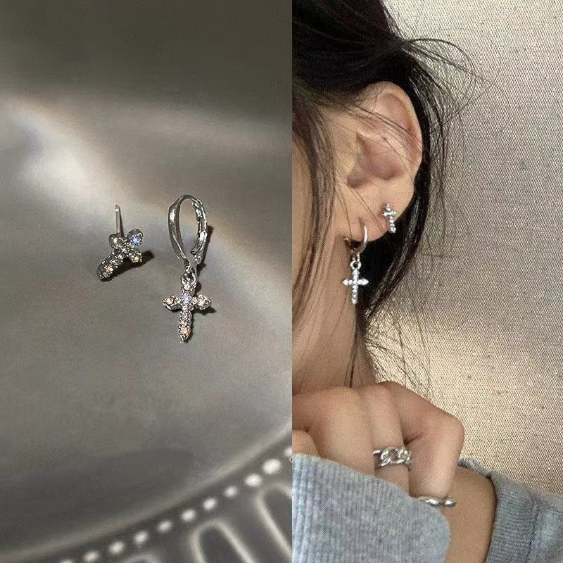 Niedliche Koreanische Ohrringe Herz Bling Zirkon Stein Roségoldfarbene Steckerohrringe für Frauen Mode Schmuck 2024 Neues Geschenk