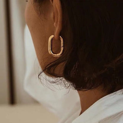 Aussagekräftige minimalistische Ohrringe in Gold- und Silberfarben mit gemischten massiven Herzanhängern - Street-Style-Koreanischer Modeschmuck